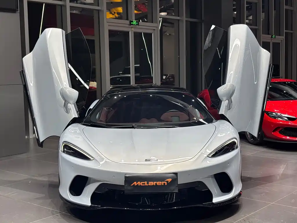 McLaren GT 2022