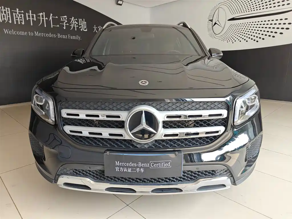 Mercedes-Benz GLB 2023
