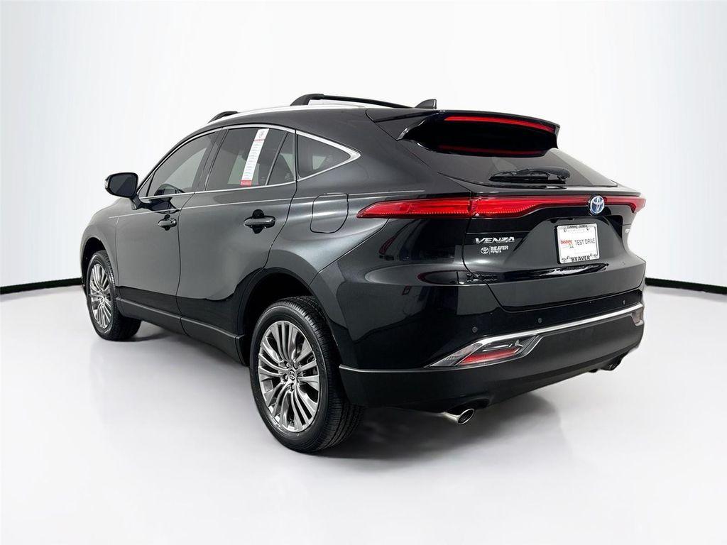 Toyota Venza 2024