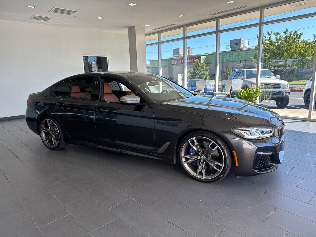 BMW M550 2022