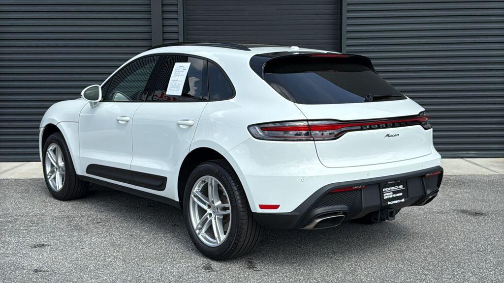 Porsche Macan 2025