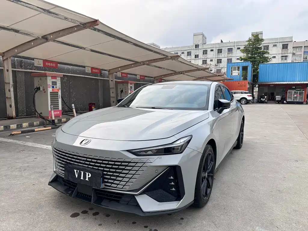 Changan UNI-V 2022