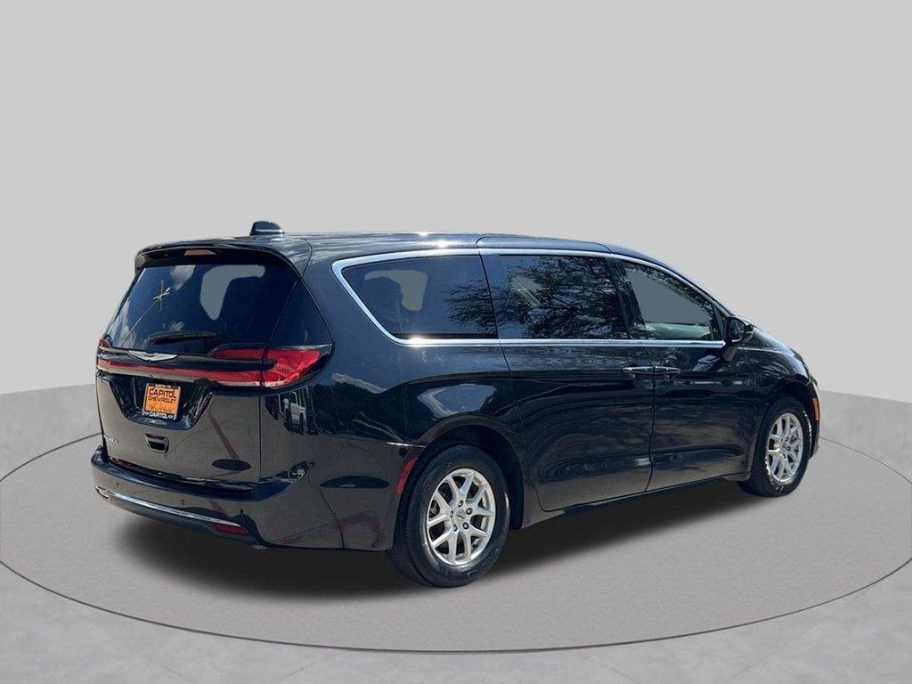Chrysler Pacifica 2023