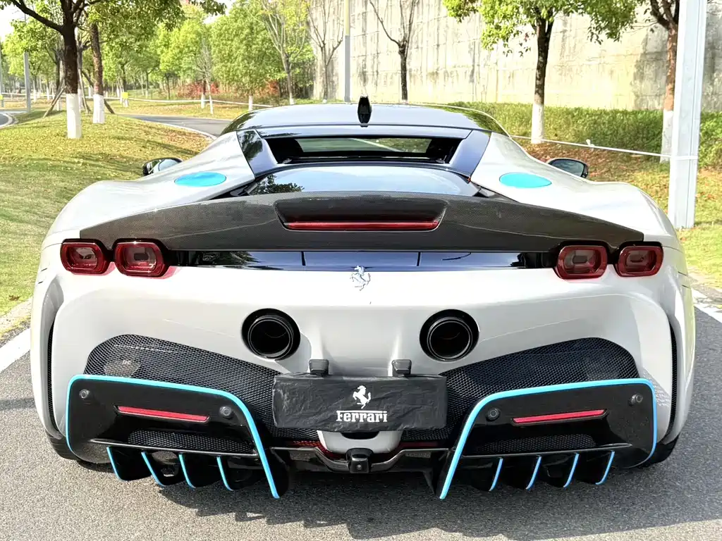 Ferrari SF90 2022