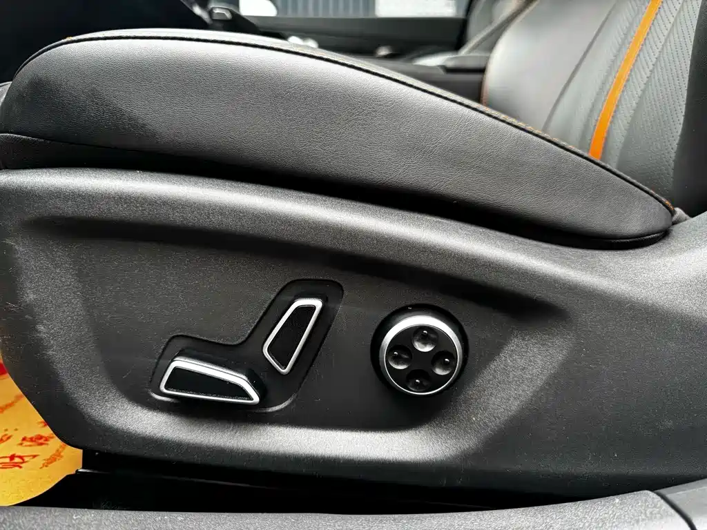Changan UNI-V 2024