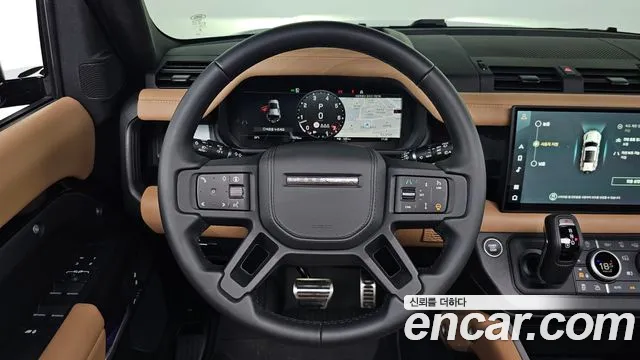 Land Rover Defender 2024