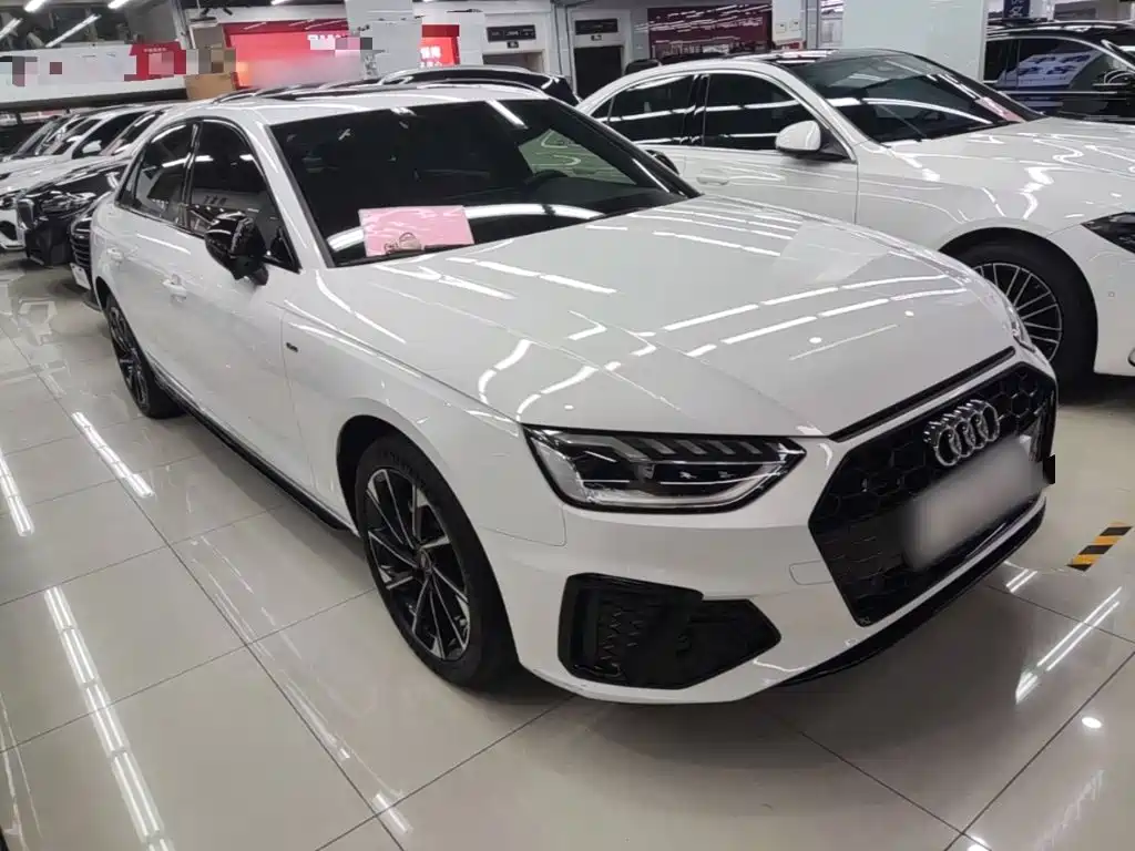 Audi A4 2023