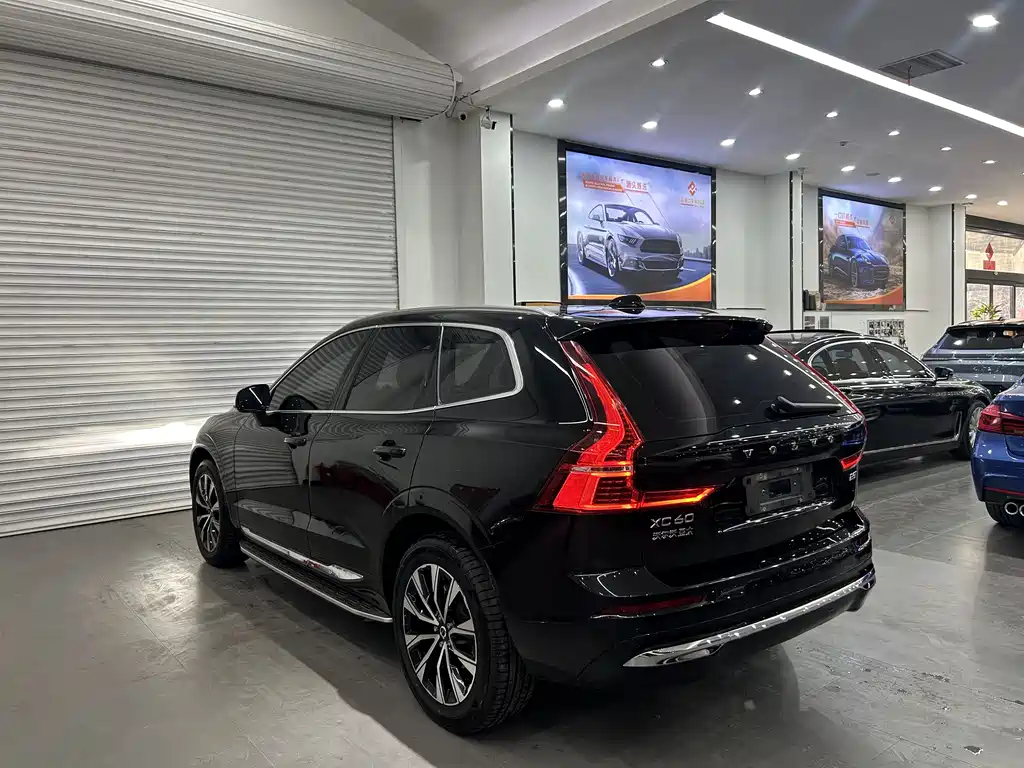 Volvo XC60 2022