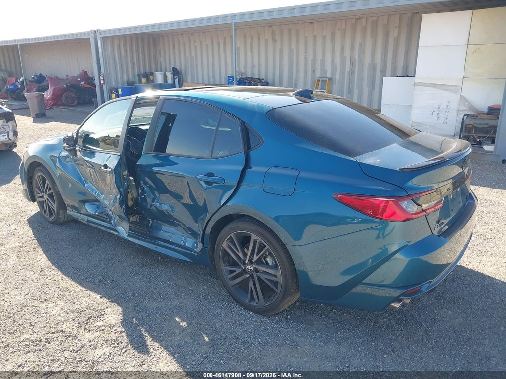 Toyota Camry 2025
