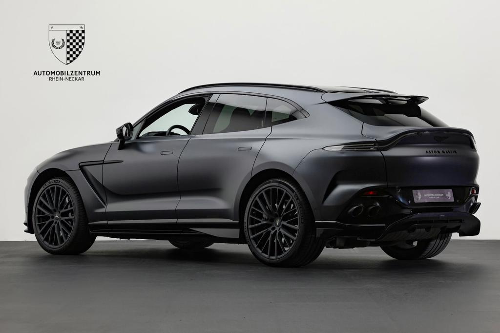 Aston Martin DBX 2023