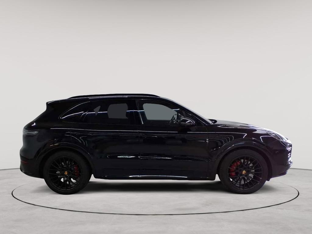 Porsche Cayenne 2022