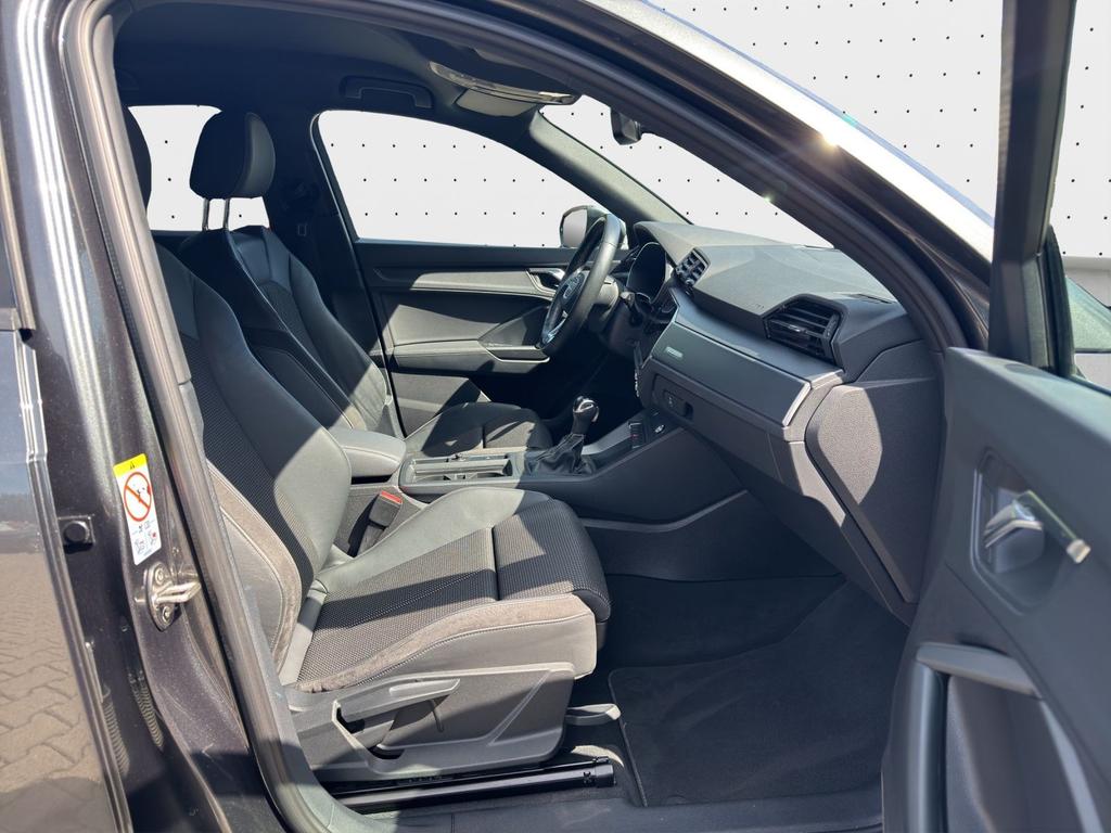 Audi Q3 2021