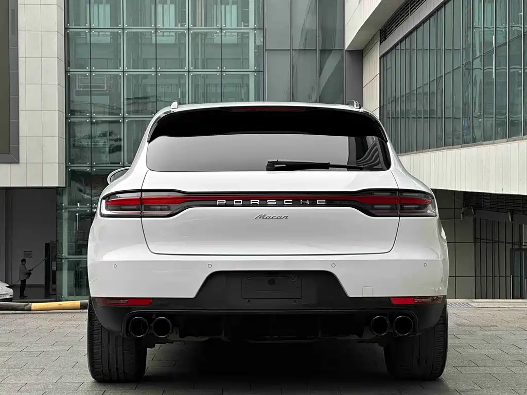 Porsche Macan 2021
