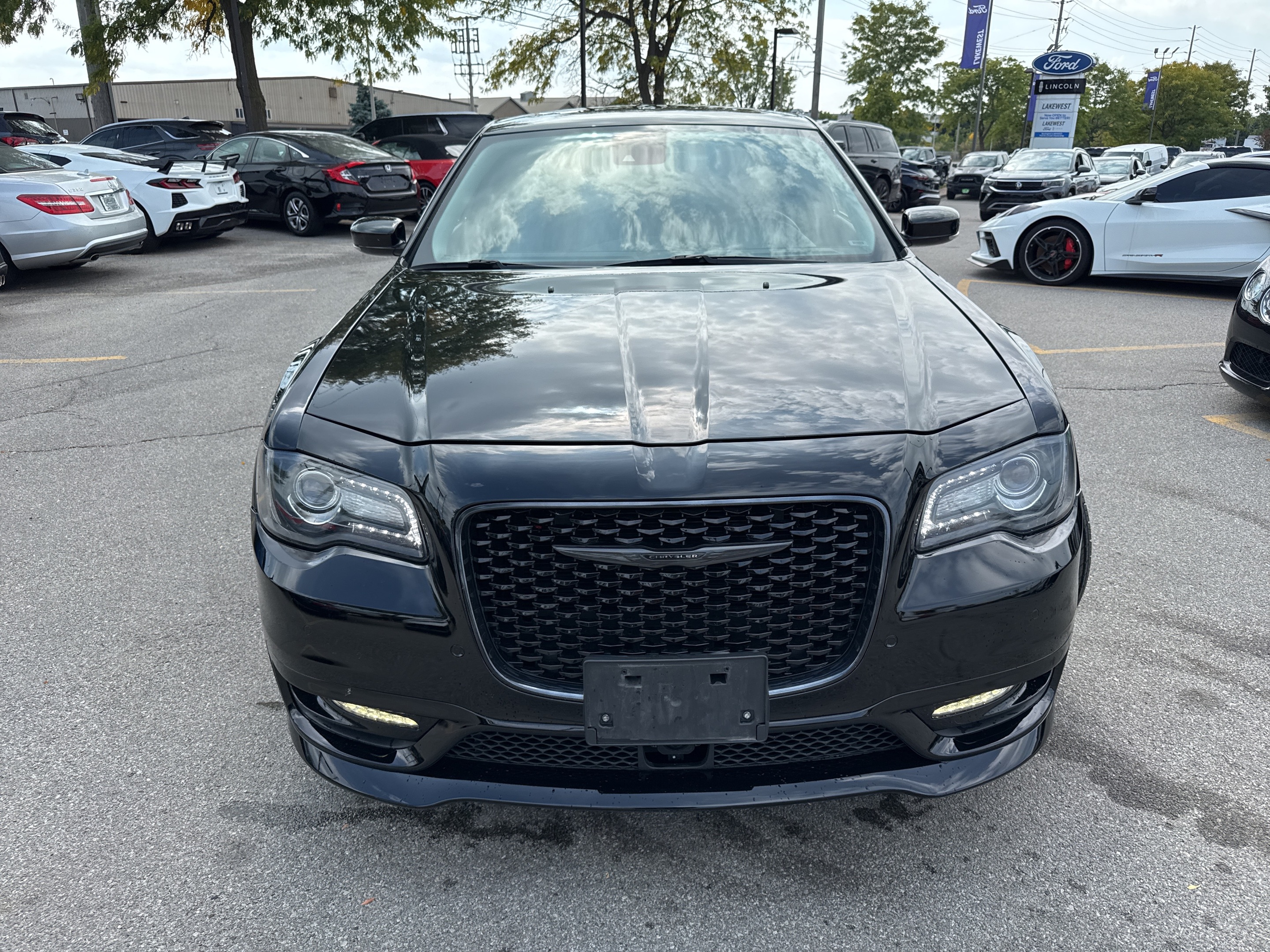 Chrysler 300 2023