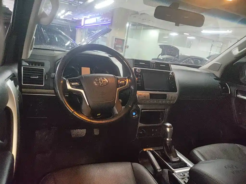 Toyota Land Cruiser Prado 2020
