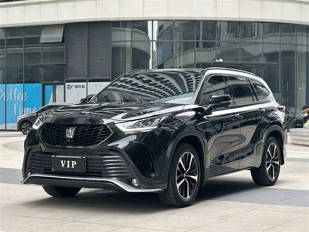 Toyota Crown Kluger 2023