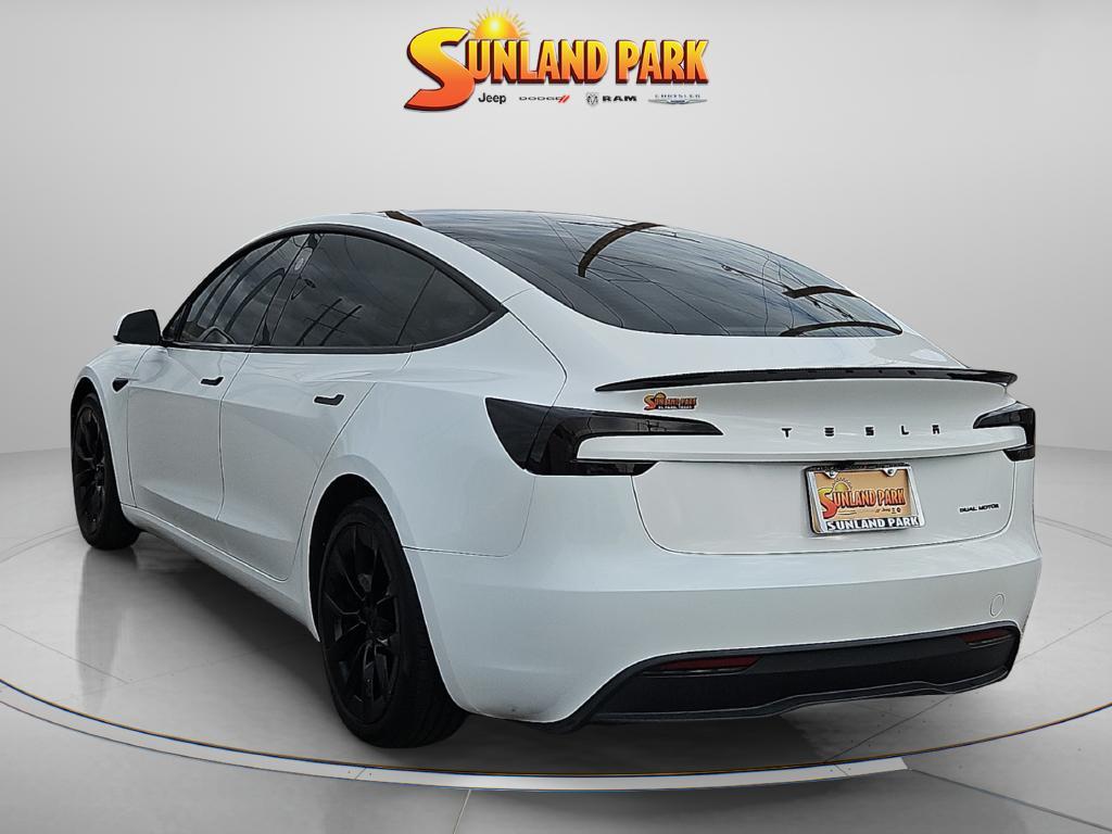 Tesla Model 3 2024