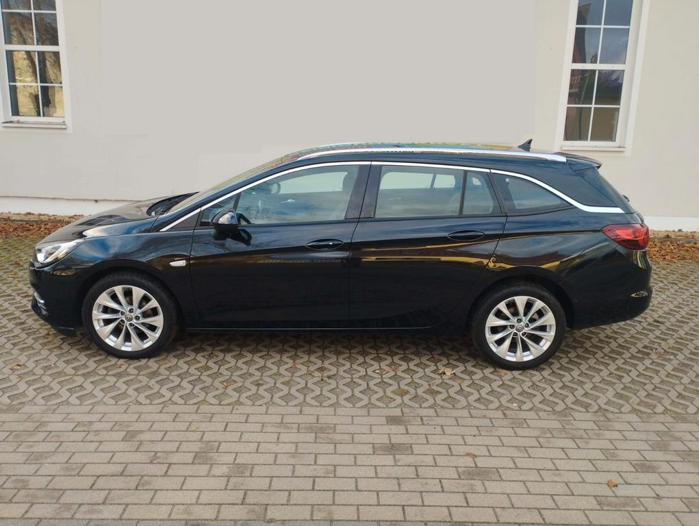 Opel Astra 2021