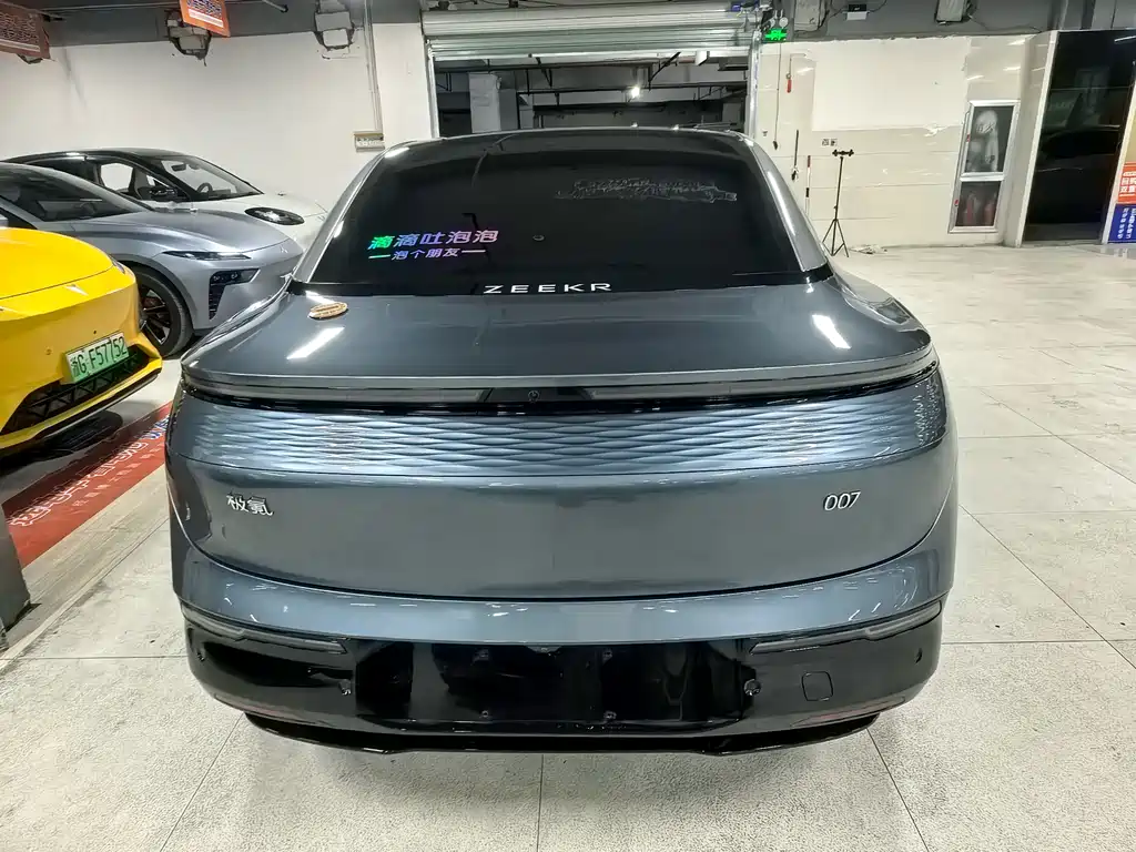 Zeekr 007 2024