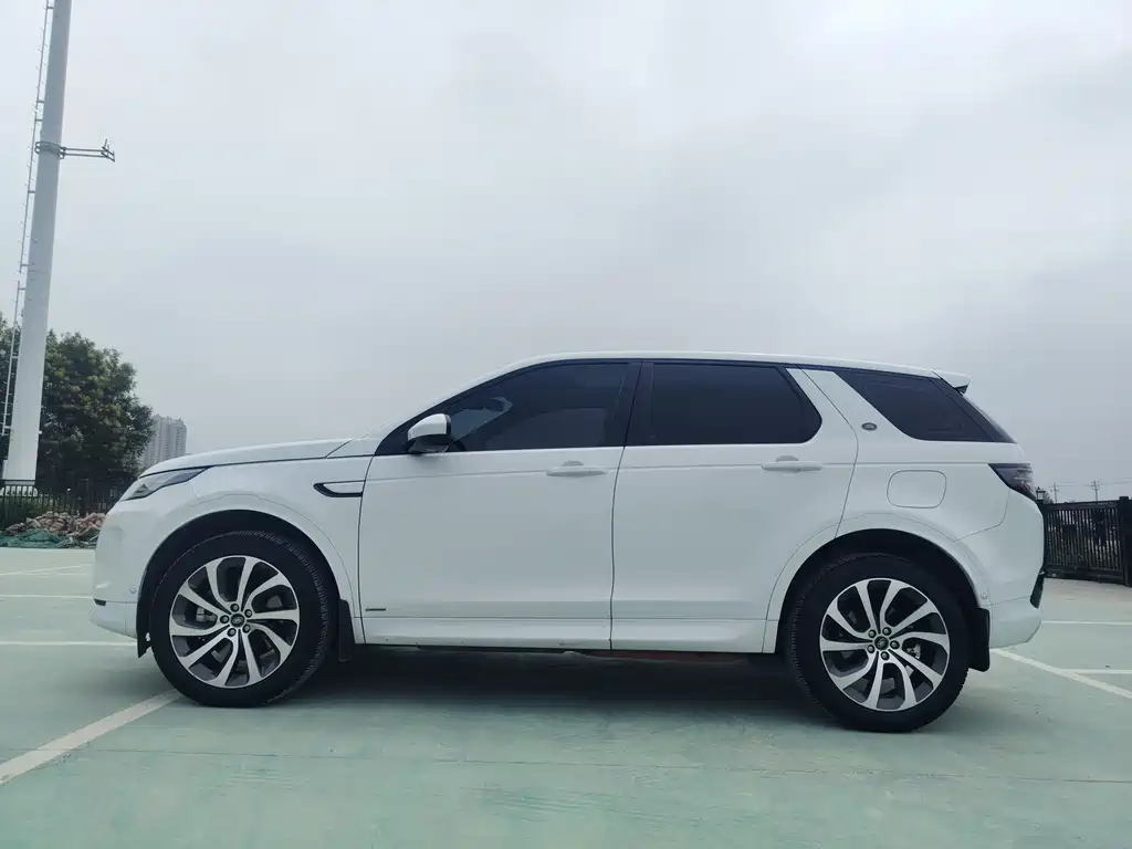 Land Rover Discovery 2021