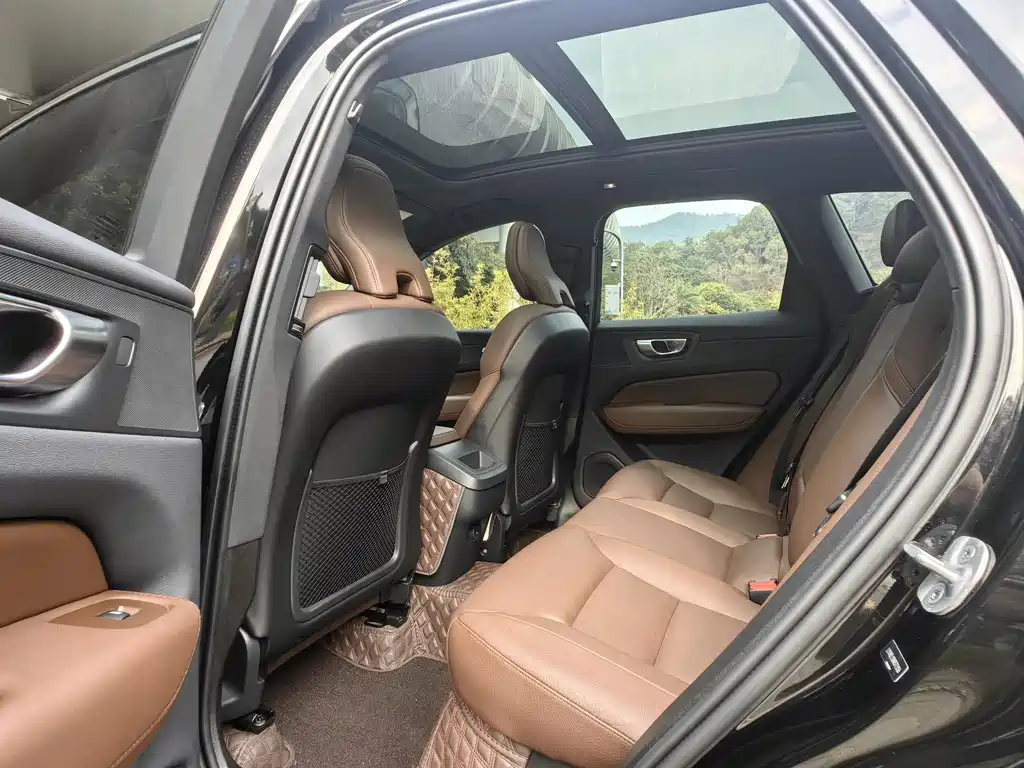 Volvo XC60 2023