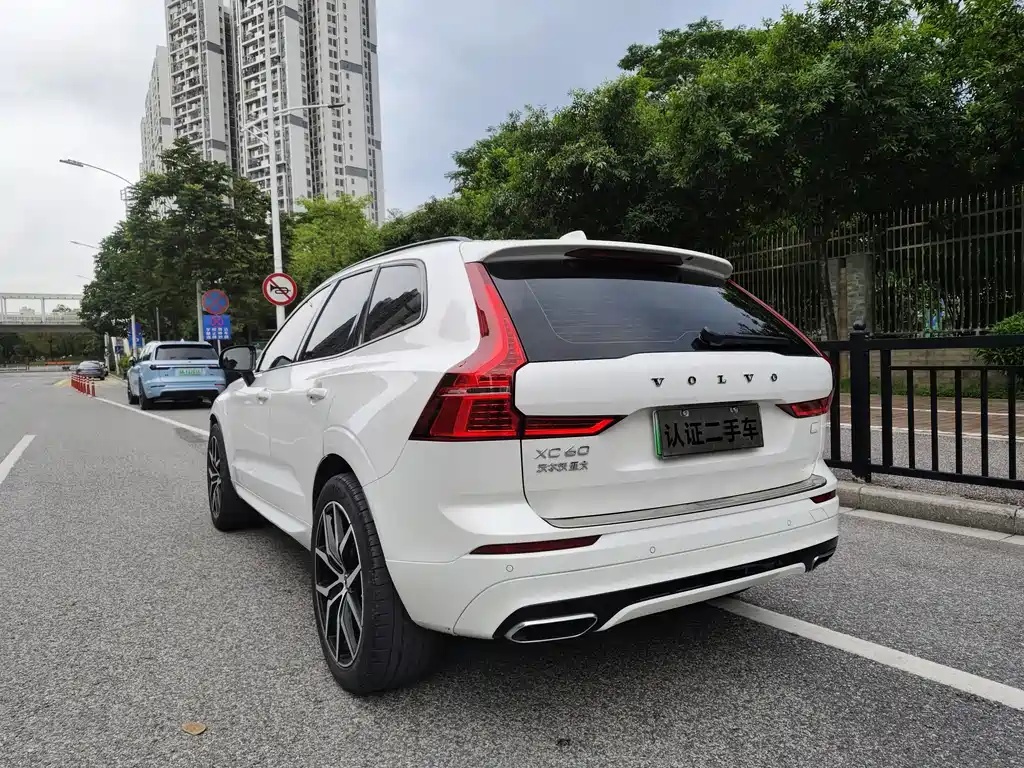 Volvo XC60 2021