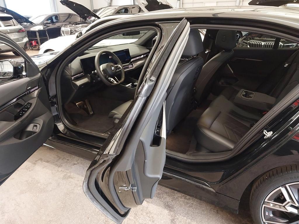 BMW 520 2025