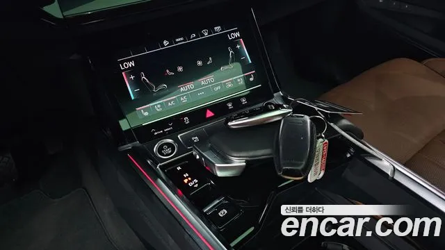 Audi e-tron 2022