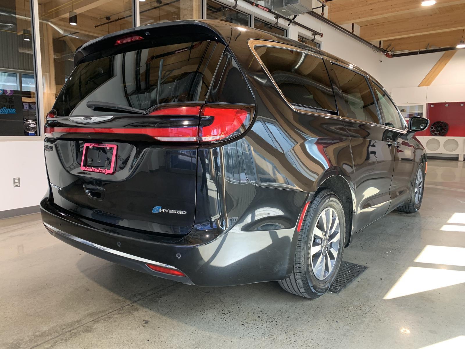 Chrysler Pacifica 2023