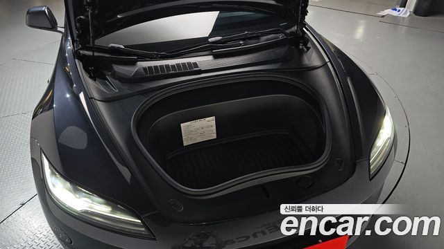 Tesla Model 3 2025