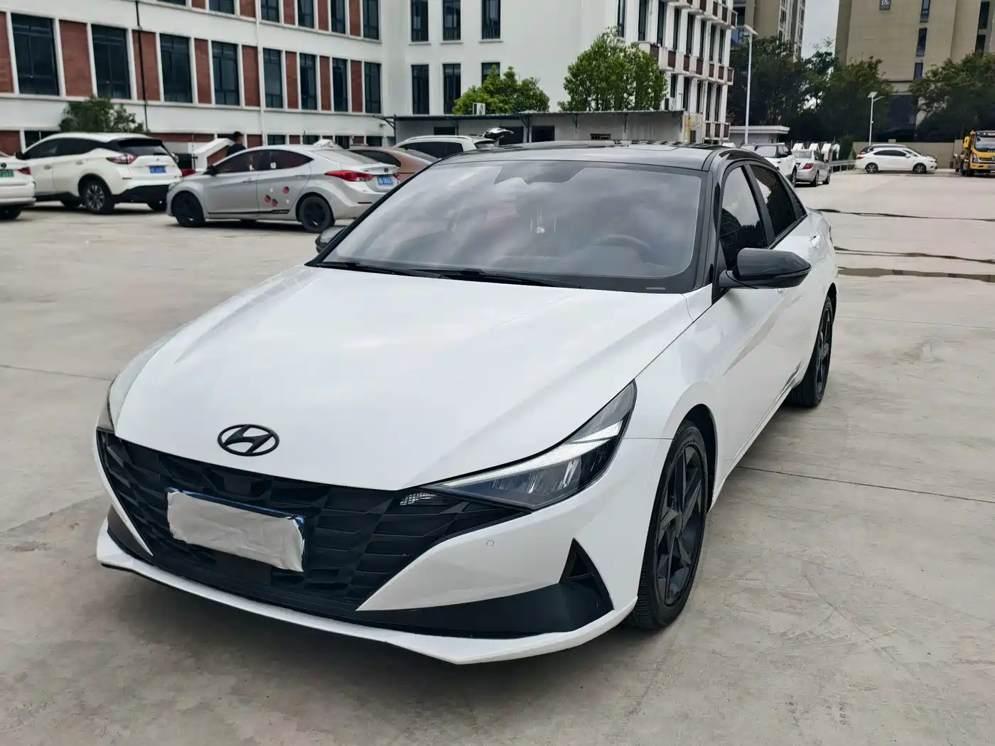 Hyundai Elantra 2023