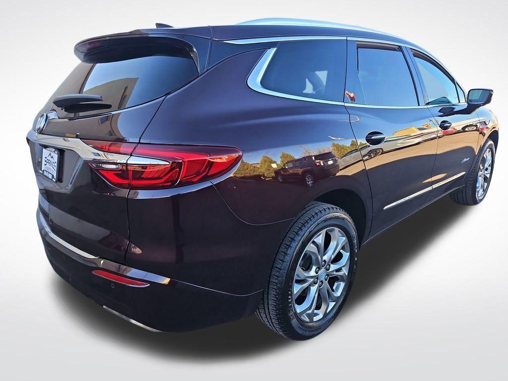 Buick Enclave 2021