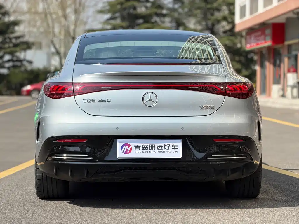 Mercedes-Benz EQE 2024