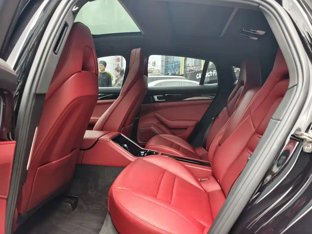 Porsche Panamera 2022