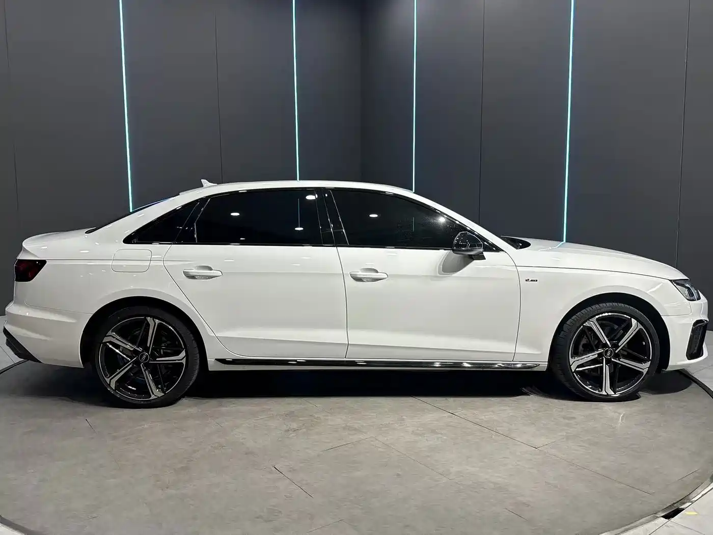Audi A4 2024