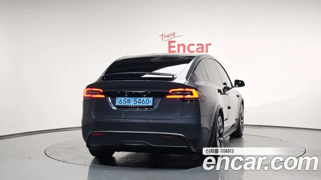 Tesla Model X 2023
