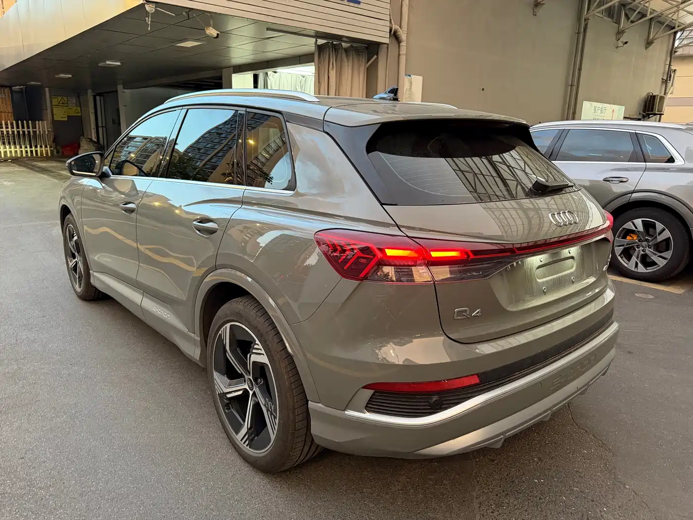 Audi Q4 e-tron 2024