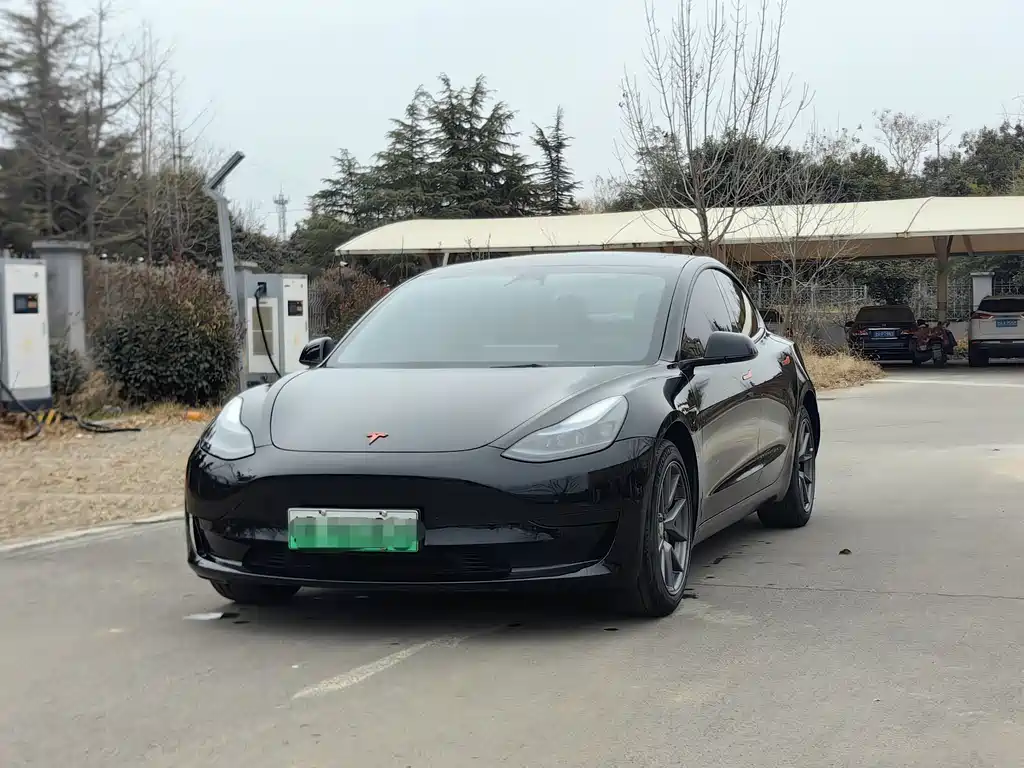 Tesla Model 3 2023