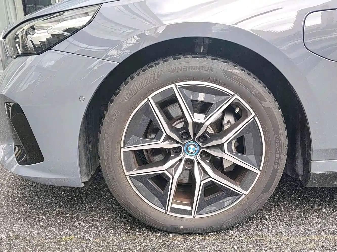 BMW i5 2024