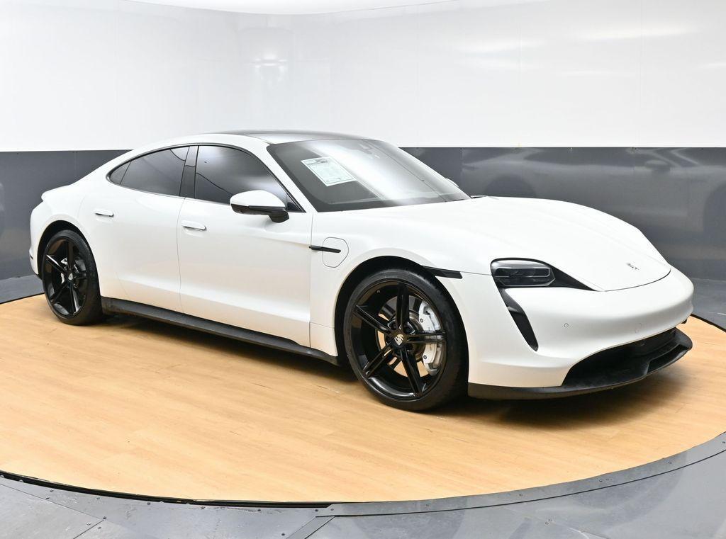Porsche Taycan 2021
