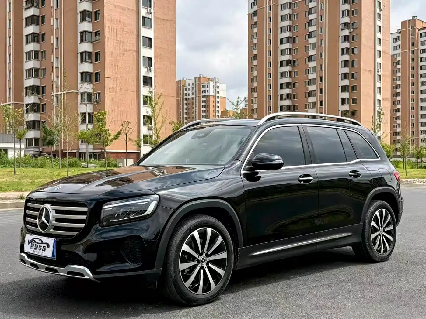 Mercedes-Benz GLB 2025
