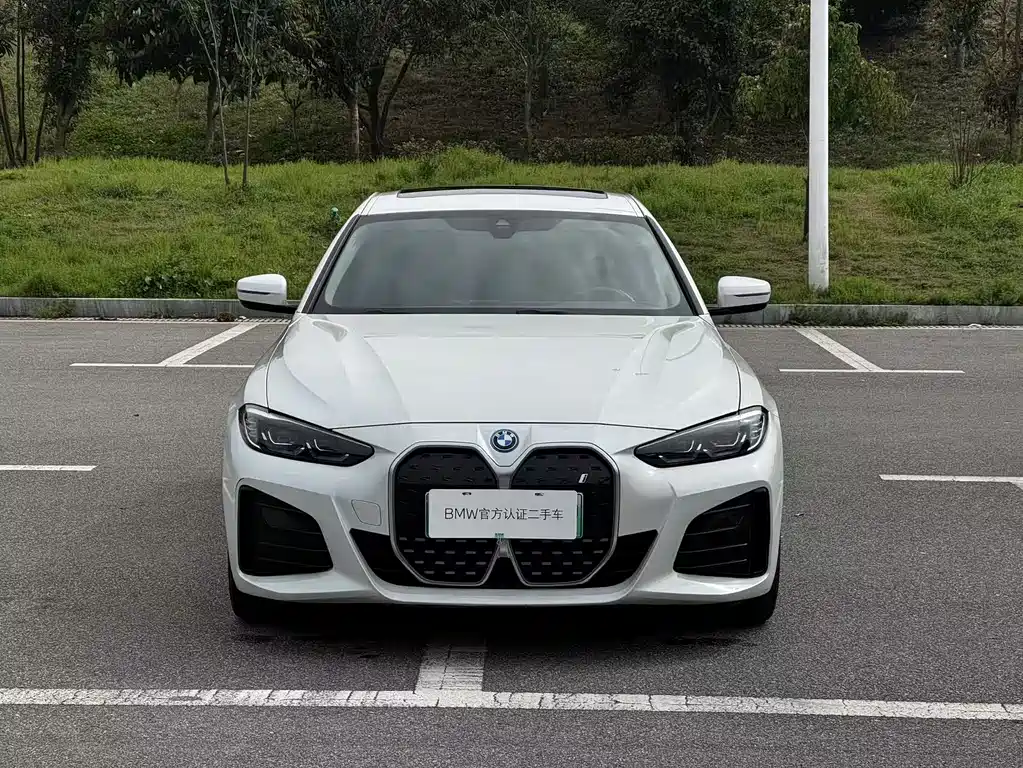 BMW i4 2023