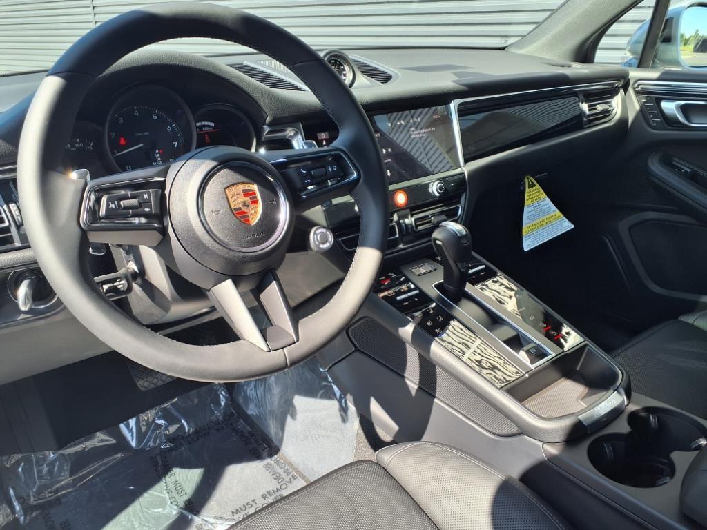Porsche Macan 2025