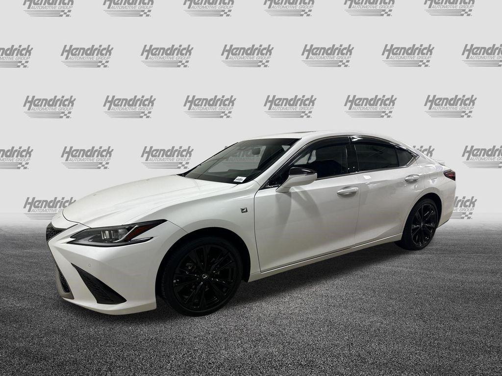 Lexus ES 2022