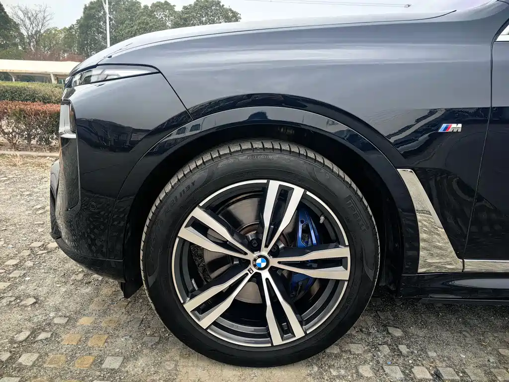 BMW X7 2024