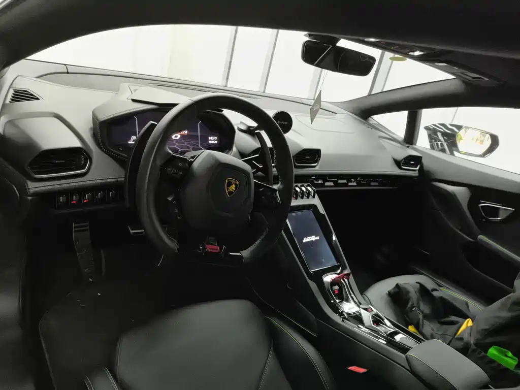 Lamborghini Huracán 2021