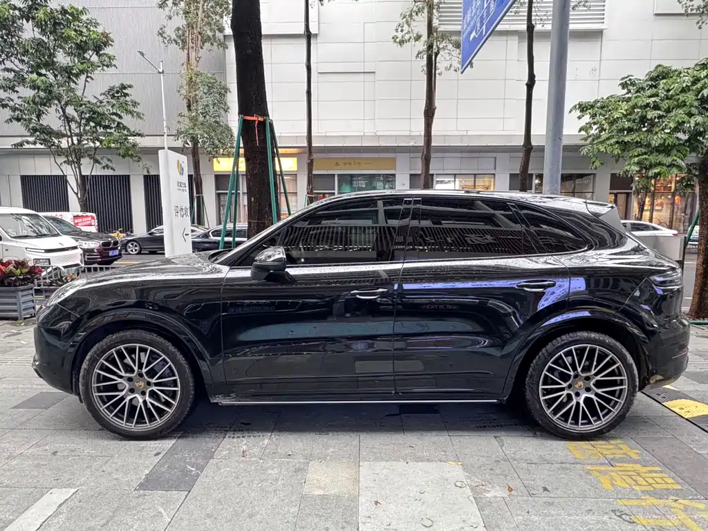 Porsche Cayenne 2023