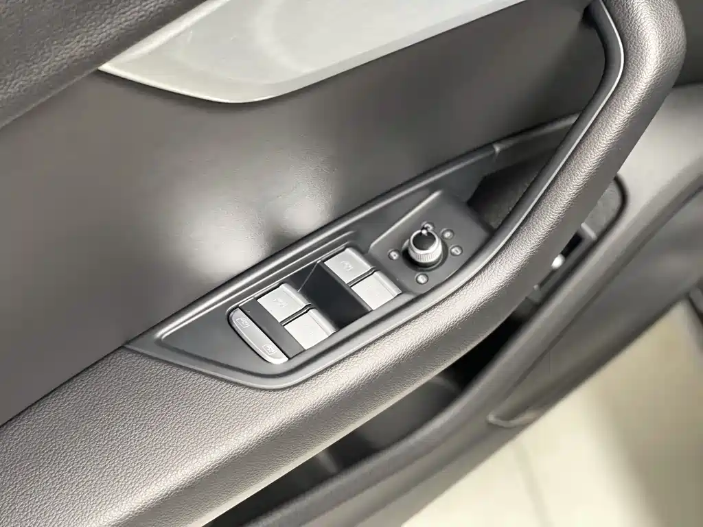 Audi A4 2024