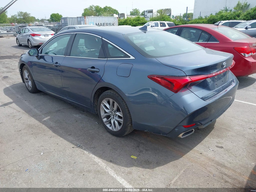 Toyota Avalon 2022