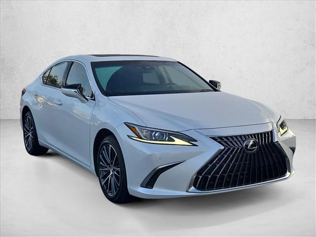 Lexus ES 2023